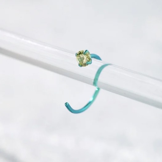 チタン製キャッチレスピアス　結　片耳用