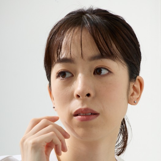 チタン製ピアス　結　片耳用