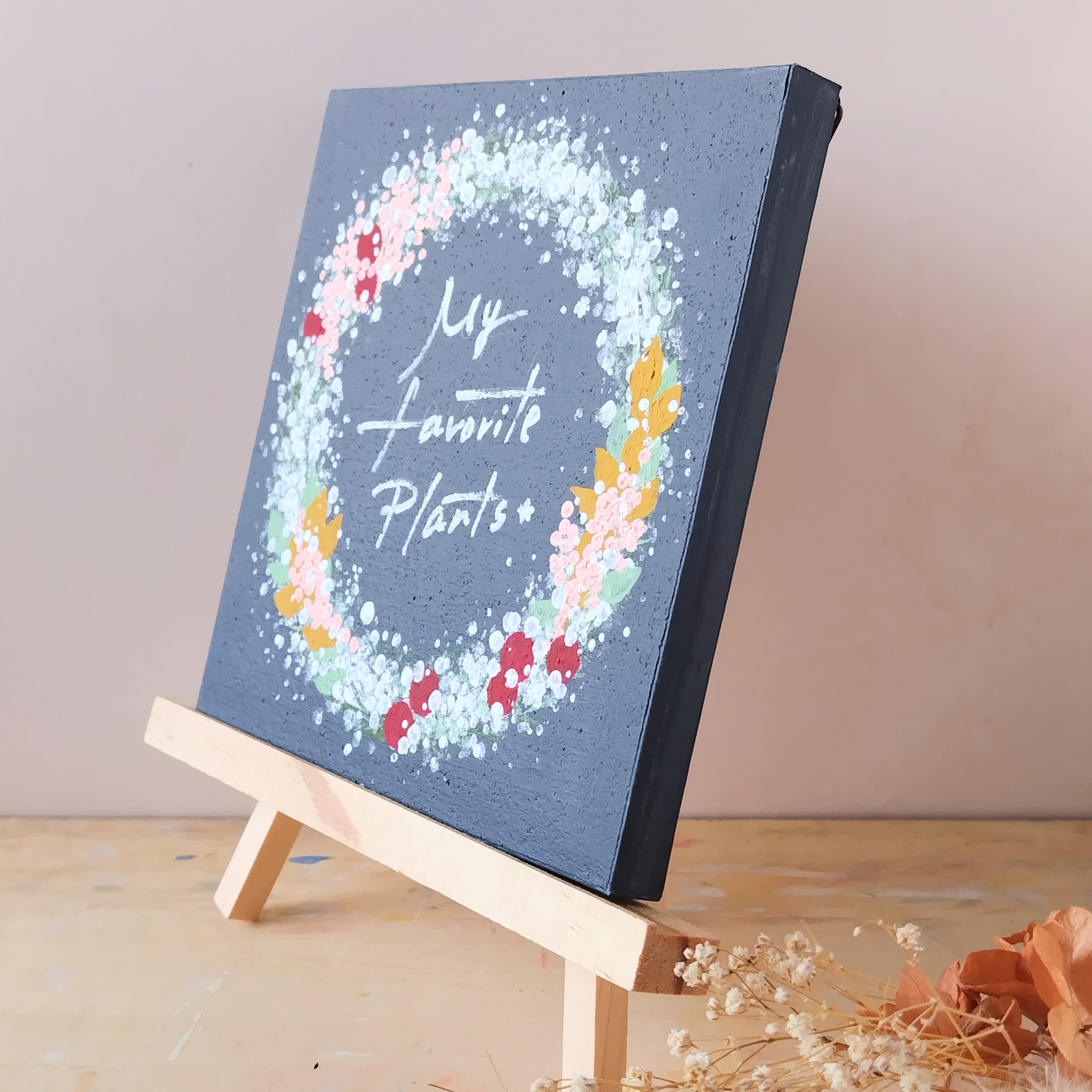 お好きな文字入れができるアートパネル「かすみそうのリース」