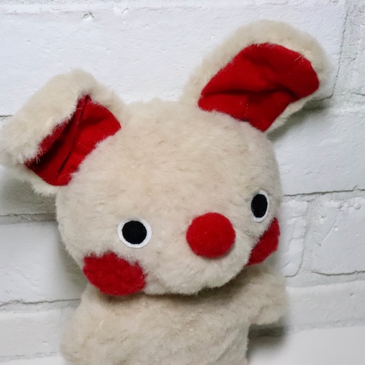 寝そべりうさぎ