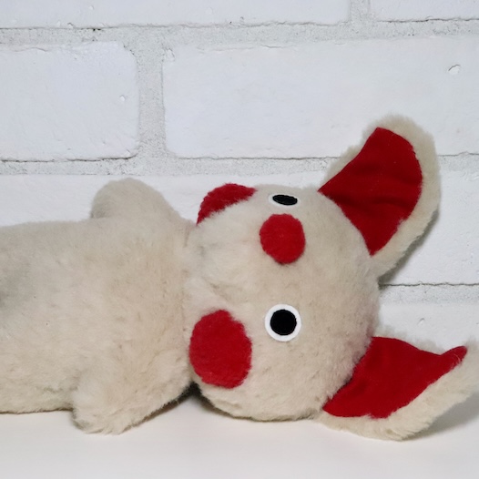 寝そべりうさぎ