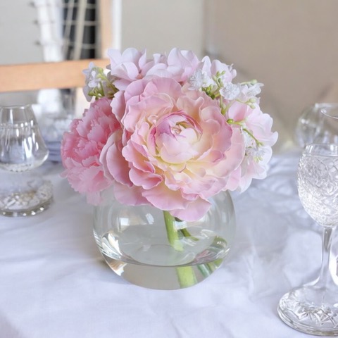 《ずっと咲いてる》エレガントラナンキュラス＆カーネーション&紫陽花（無料ラッピング）