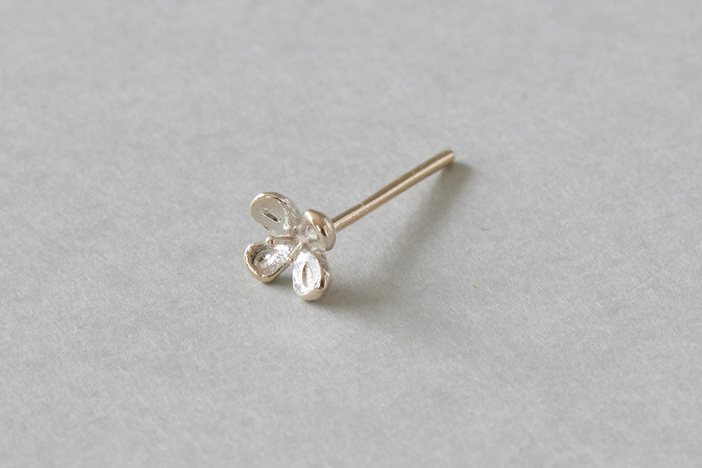 〔K10YG〕キンモクセイのピアス<片耳>
