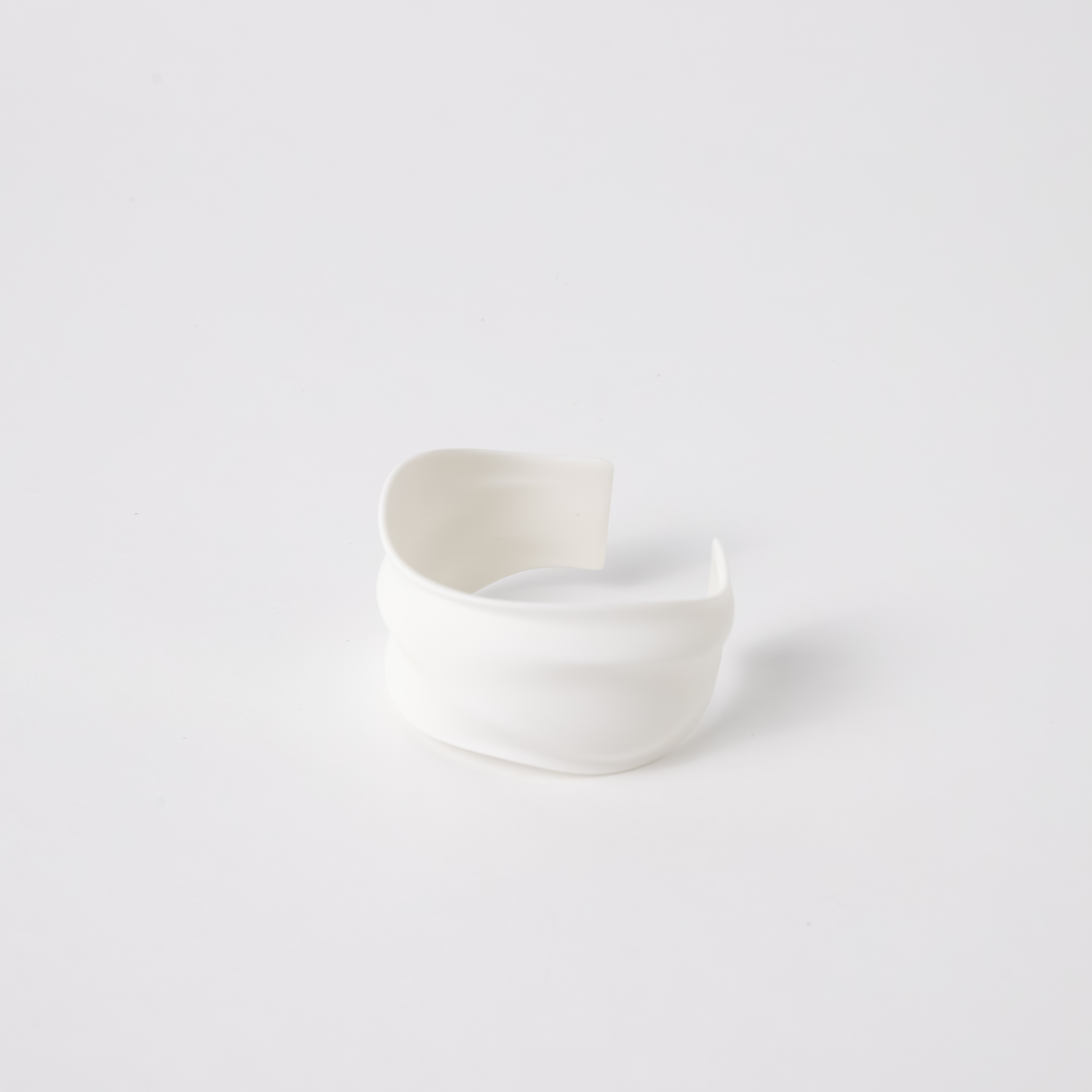 白‐haku‐ bangle o1