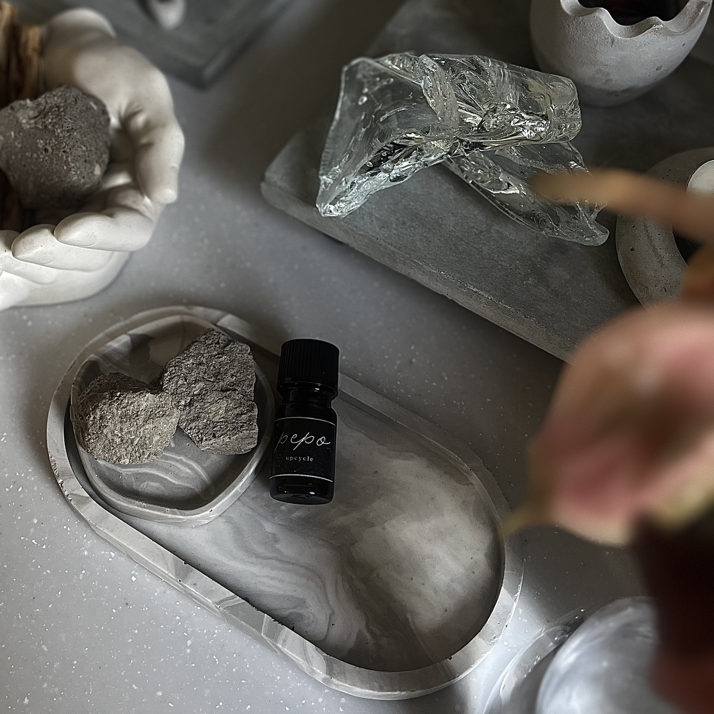 札幌軟石のオリジナルアロマセット 北ノ風 深呼吸で届ける贈り物/creema 限定BOXセット