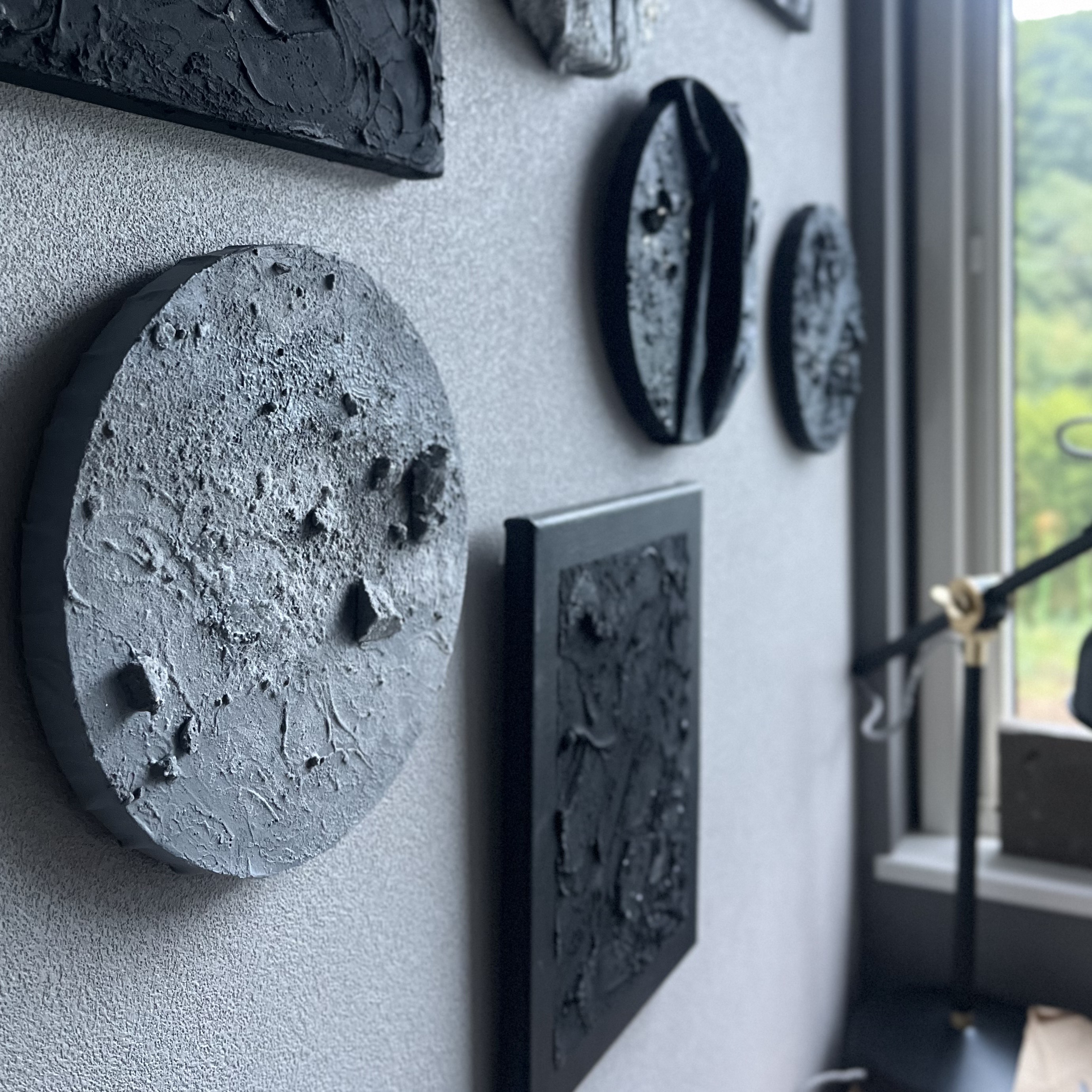 札幌軟石粉のアートパネル moon/グレーorブラック