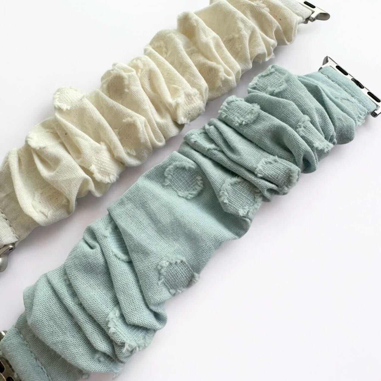 【アップルウォッチバンド2本セット】スノーカットボイル ドット柄