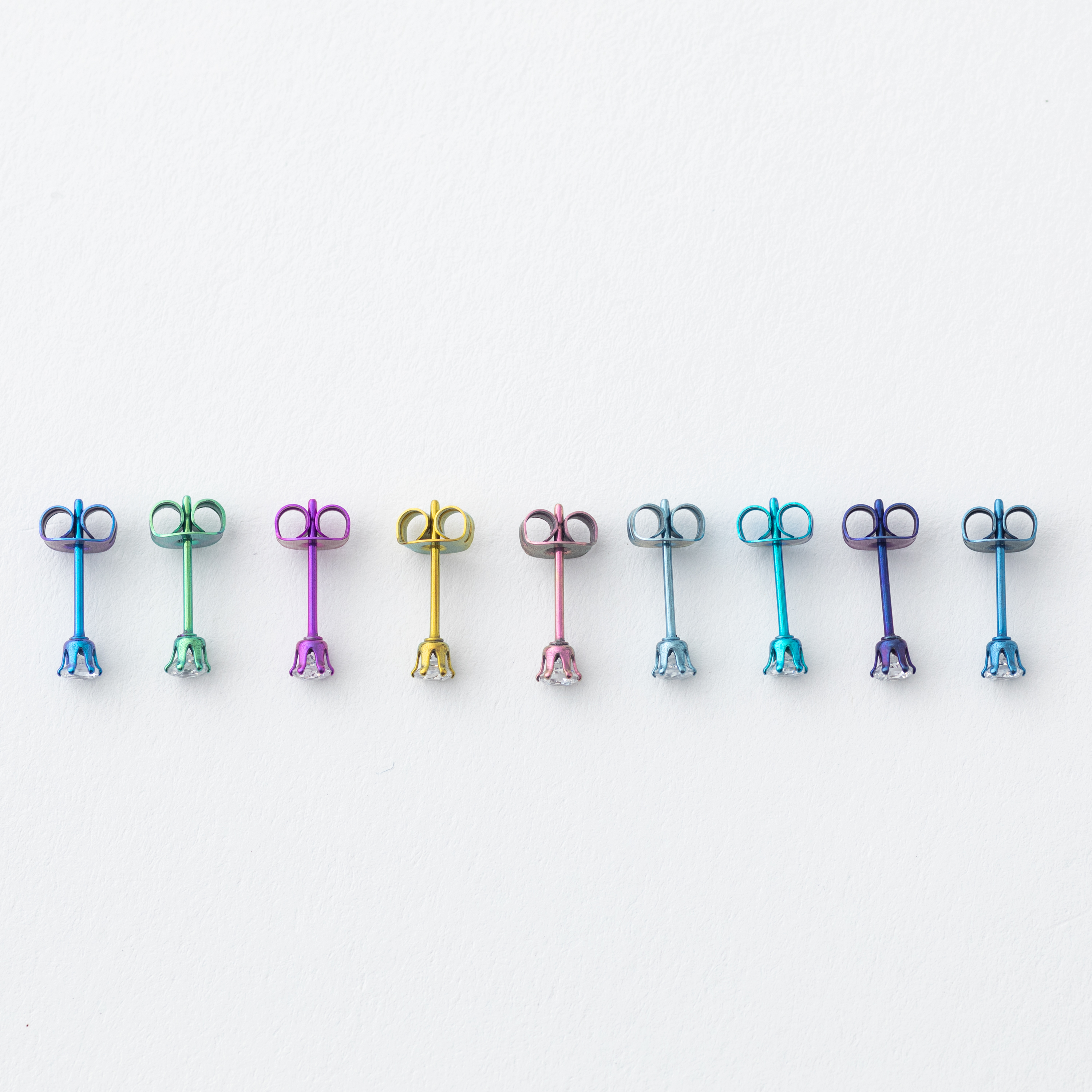 チタン製ピアス　結　片耳用