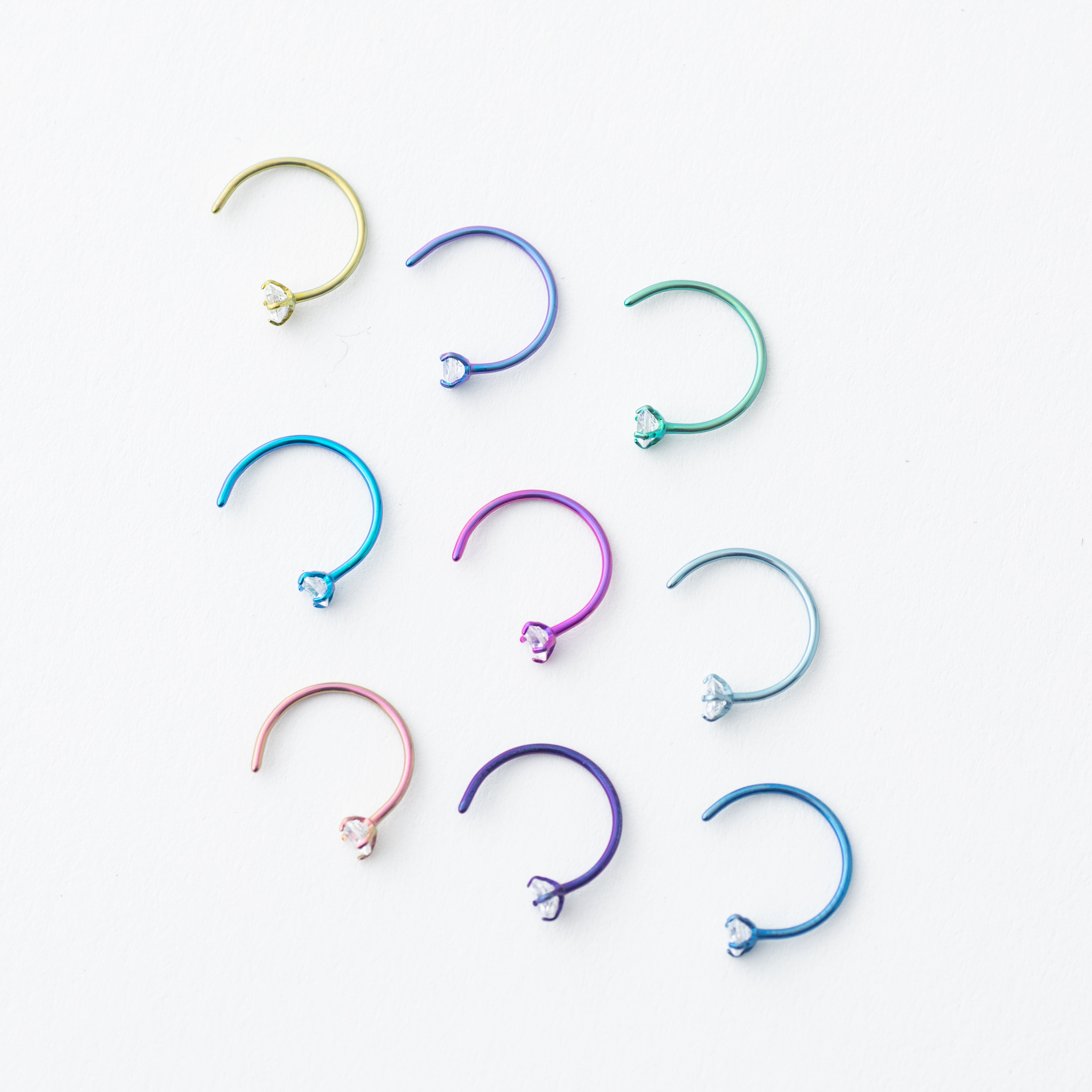 チタン製キャッチレスピアス　結　片耳用