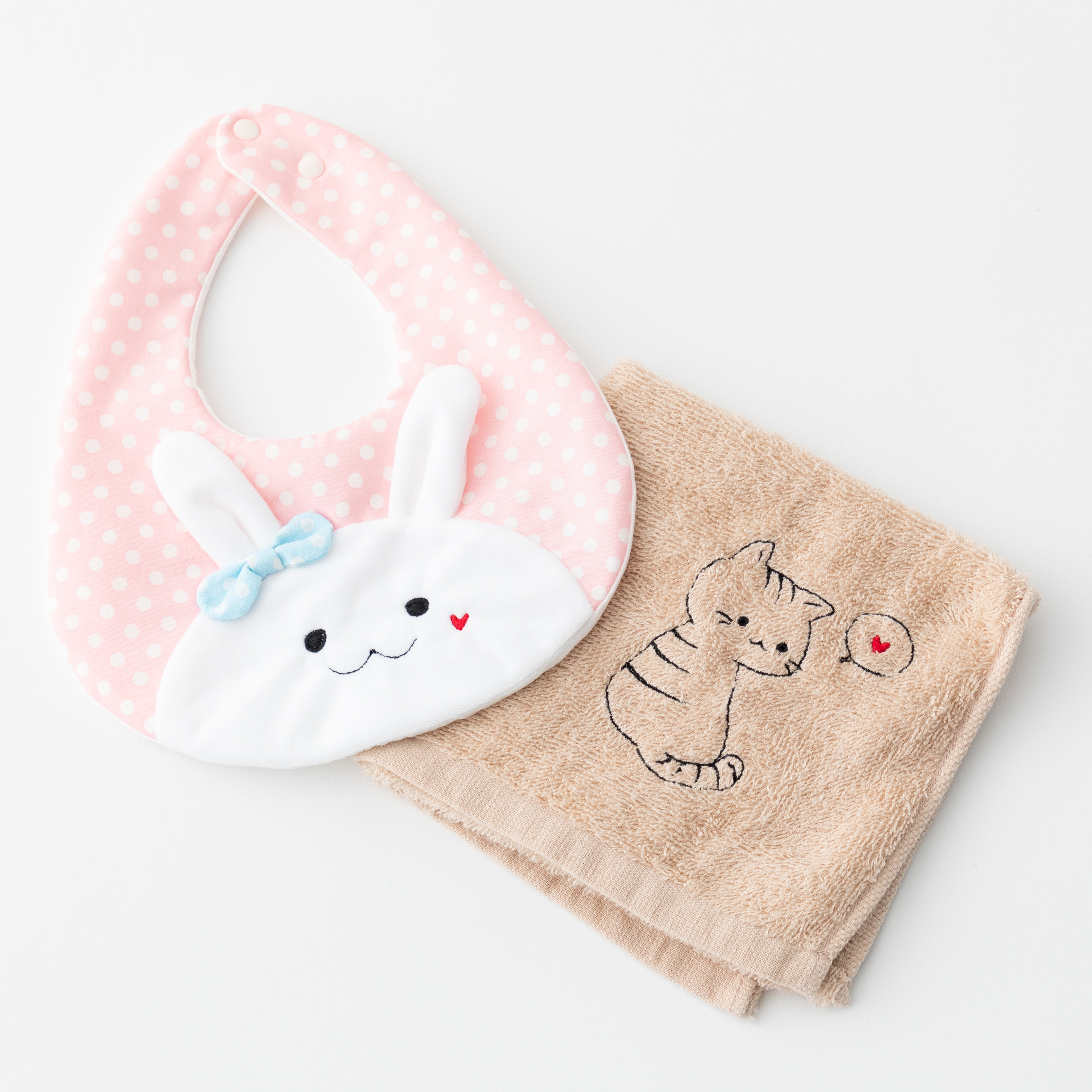 もふもふうさぎスタイ＆万能クロス