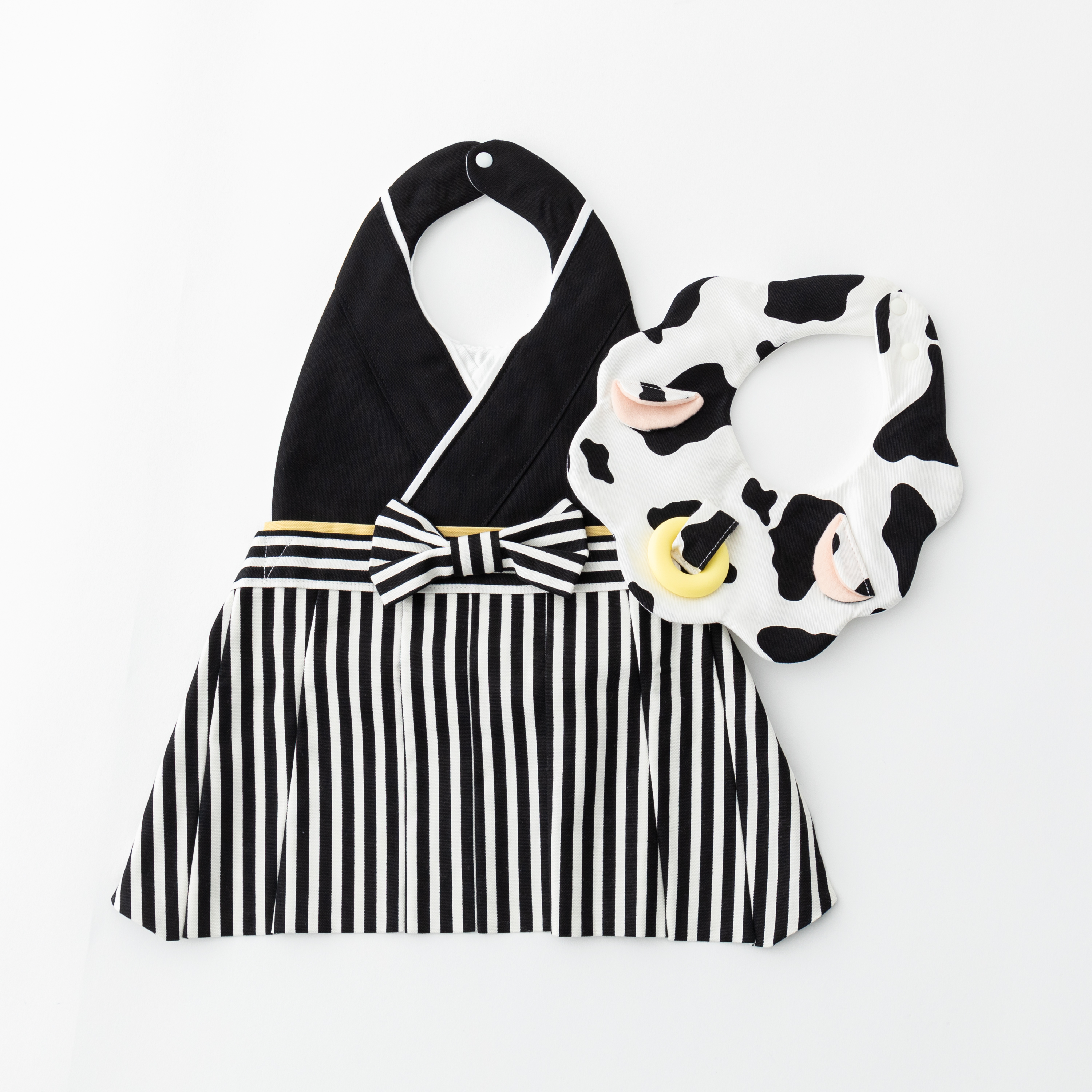 袴風スタイ 【黒】 ＆ 歯固め付きスタイセット