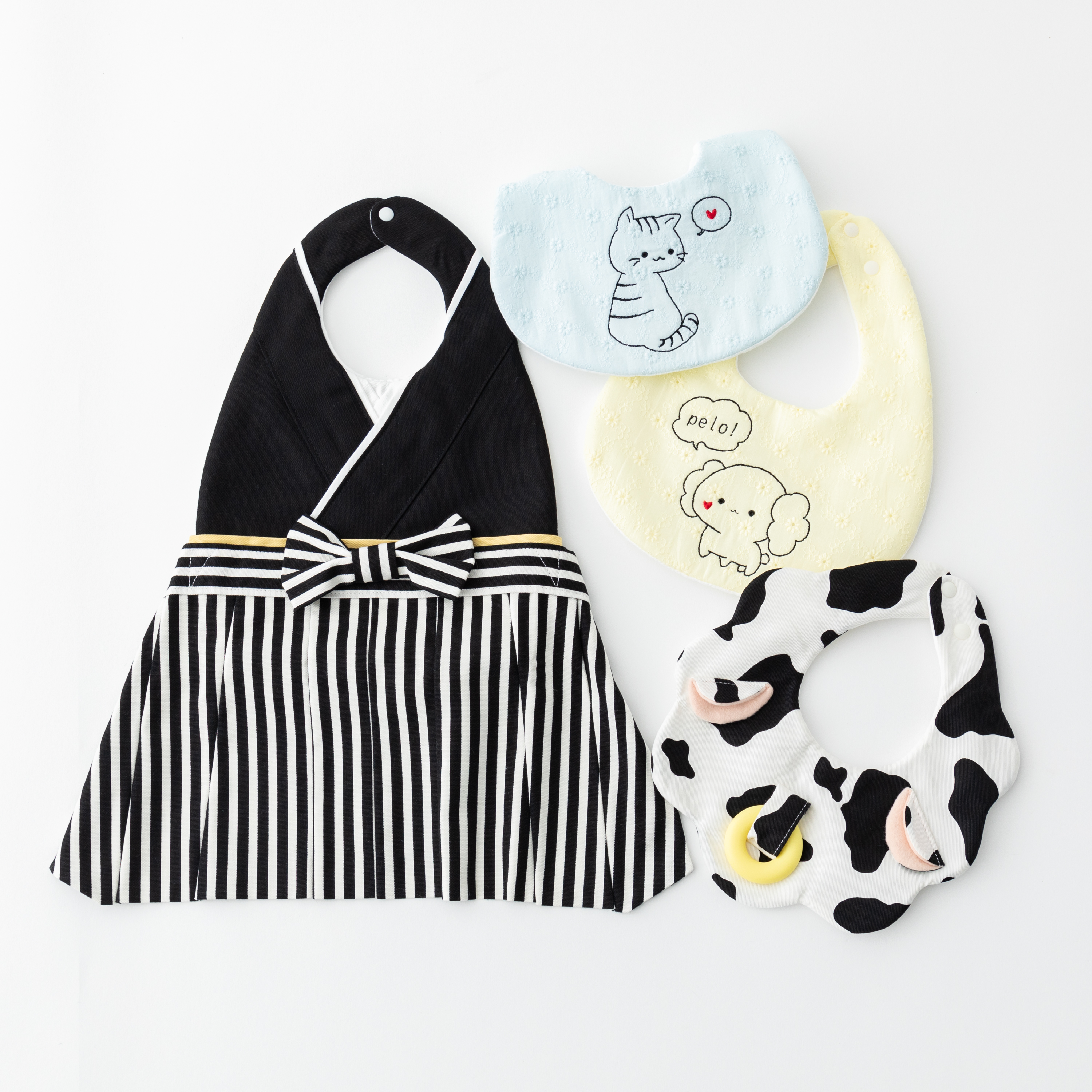 袴風スタイ 【黒】 ＆ 歯固め付きスタイ ＆ どうぶつ刺繍スタイ２枚セット