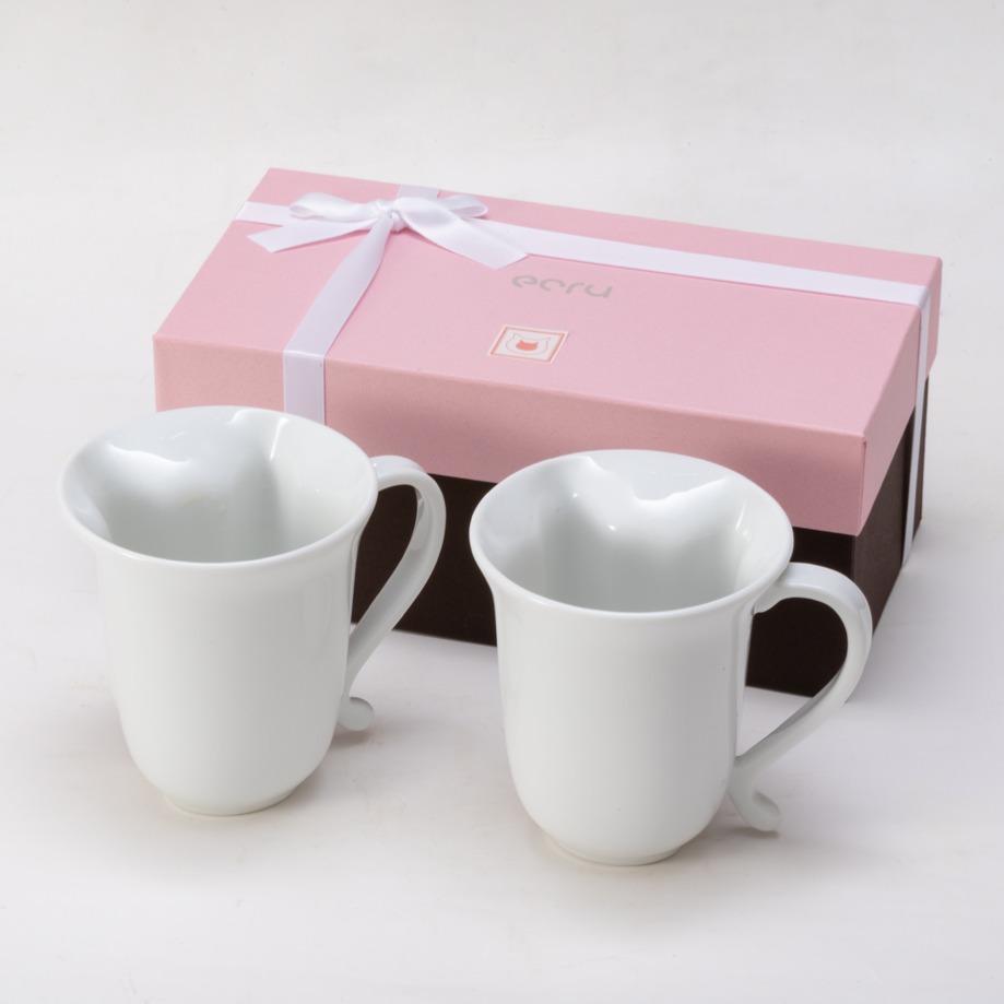 ねこマグカップ2個入　化粧箱付き