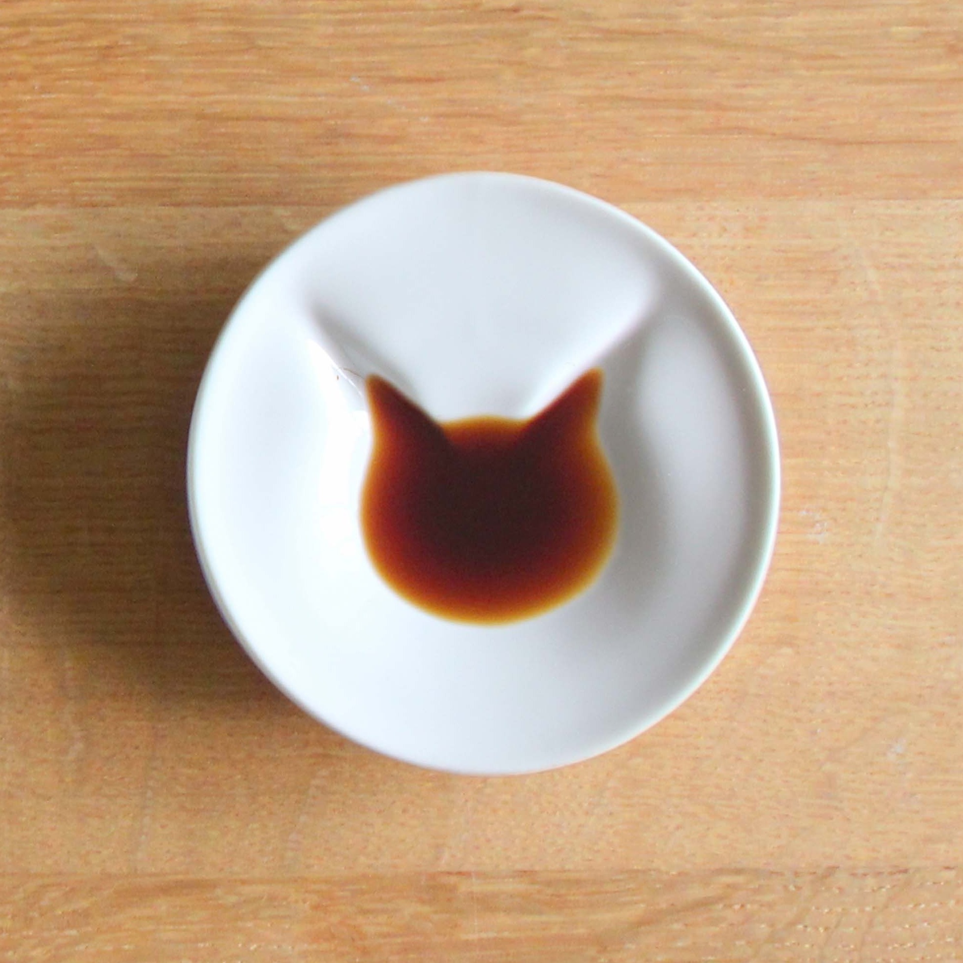 ねこしょうゆ小皿2枚