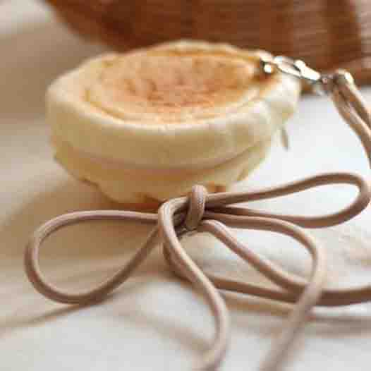 【ショルダーストラップ付ポーチ】メロンパン