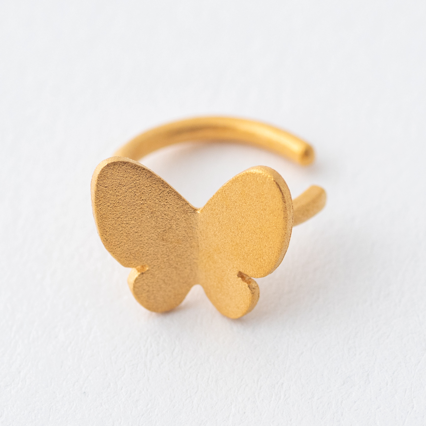 蝶のイヤーカフ(ゆったりタイプ)