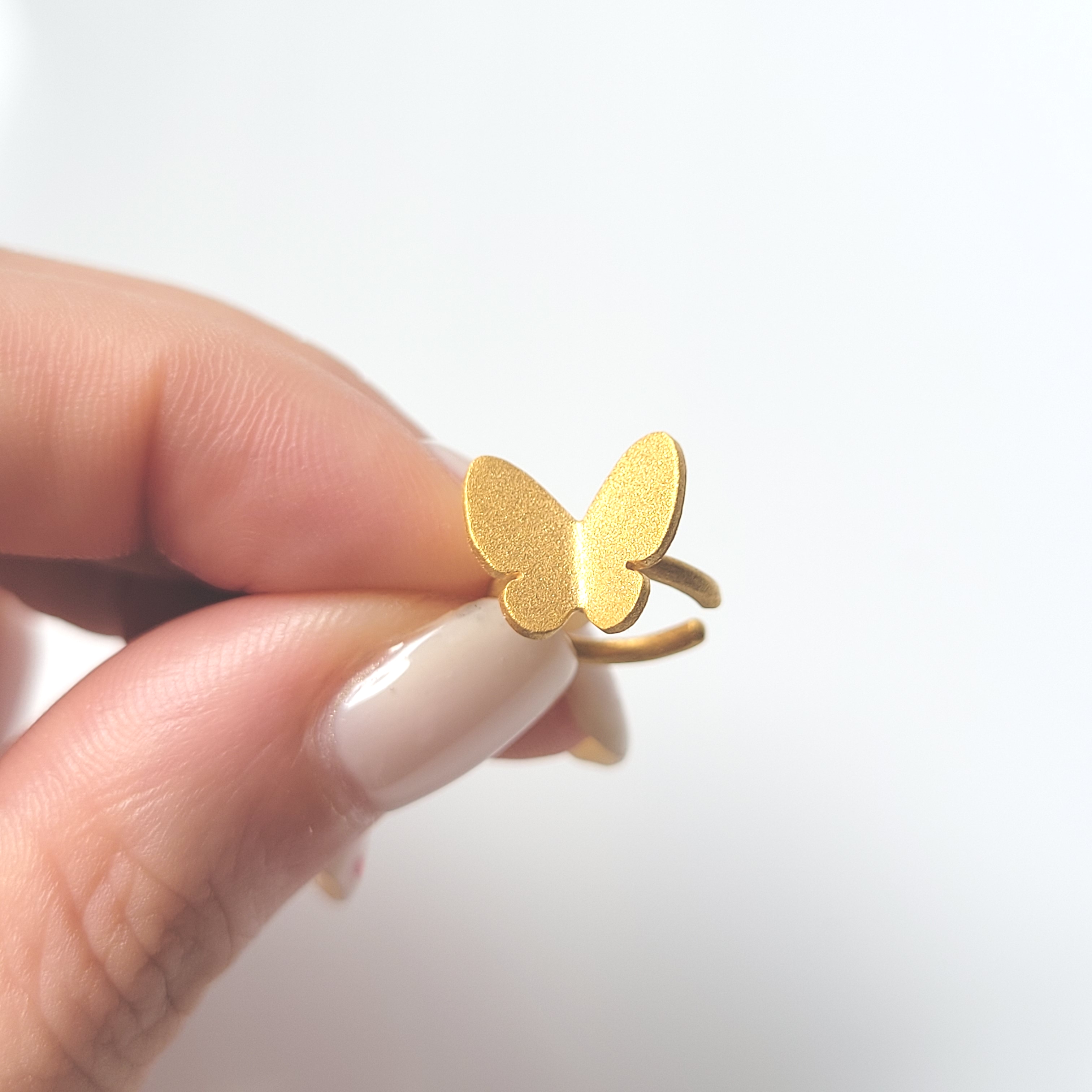 蝶のイヤーカフ(ゆったりタイプ)