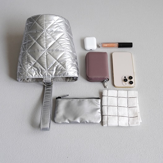 ワンハンドルバッグ＆ポーチ（キルトシルバー）