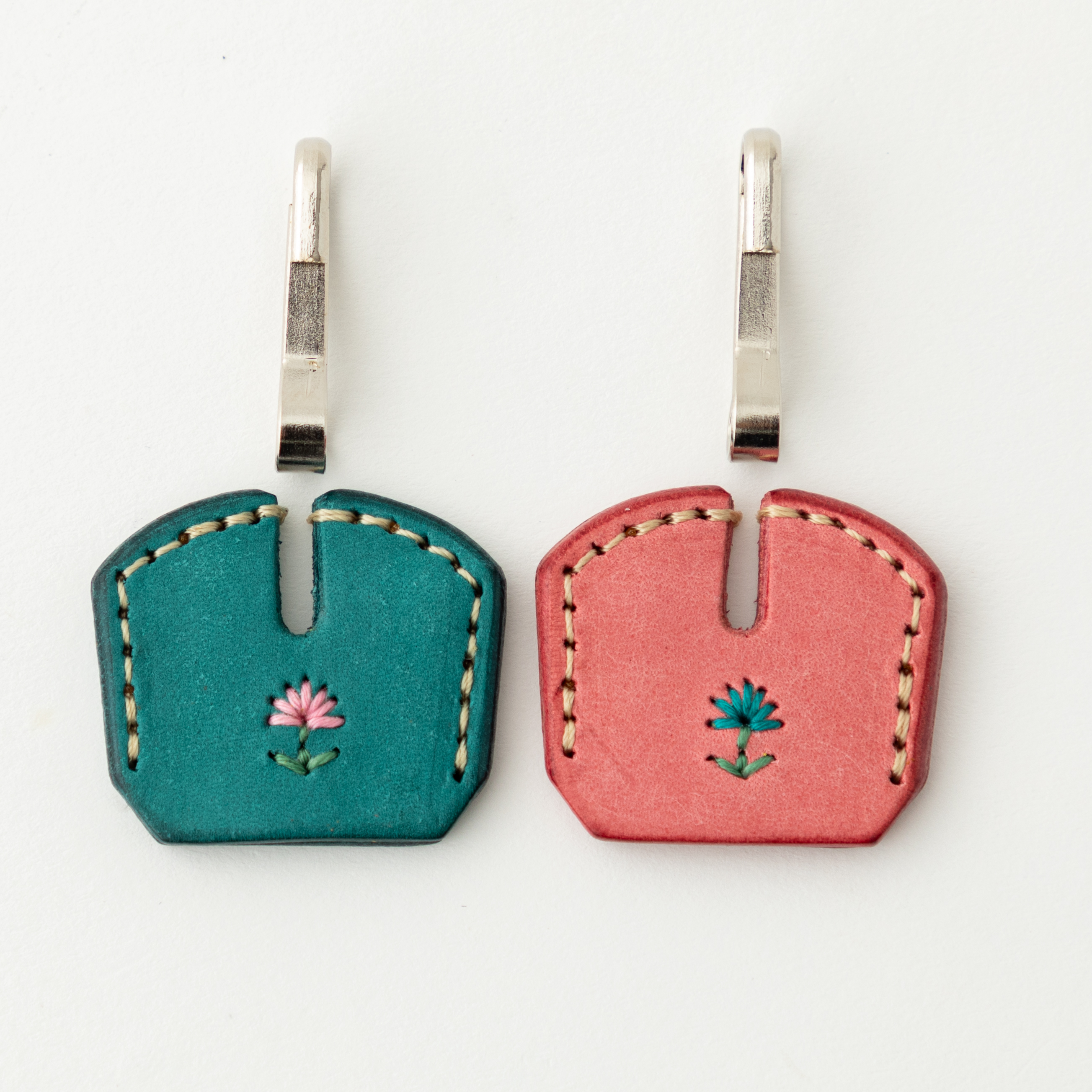 手縫い刺繍 ペアキーカバー