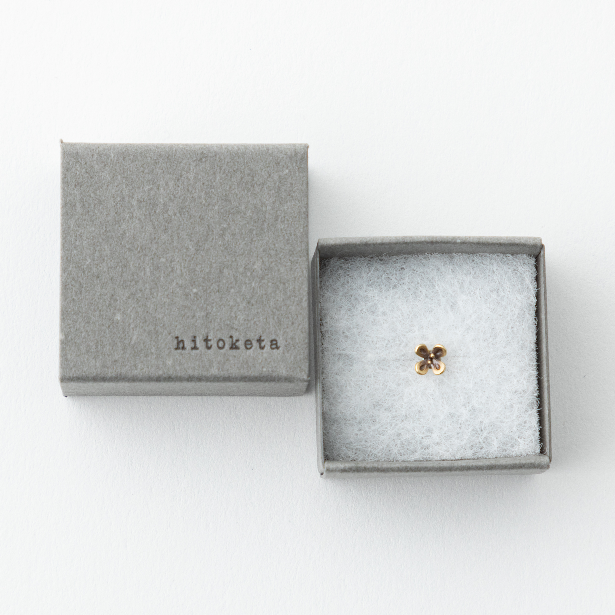 キンモクセイの真鍮ピアス<片耳>