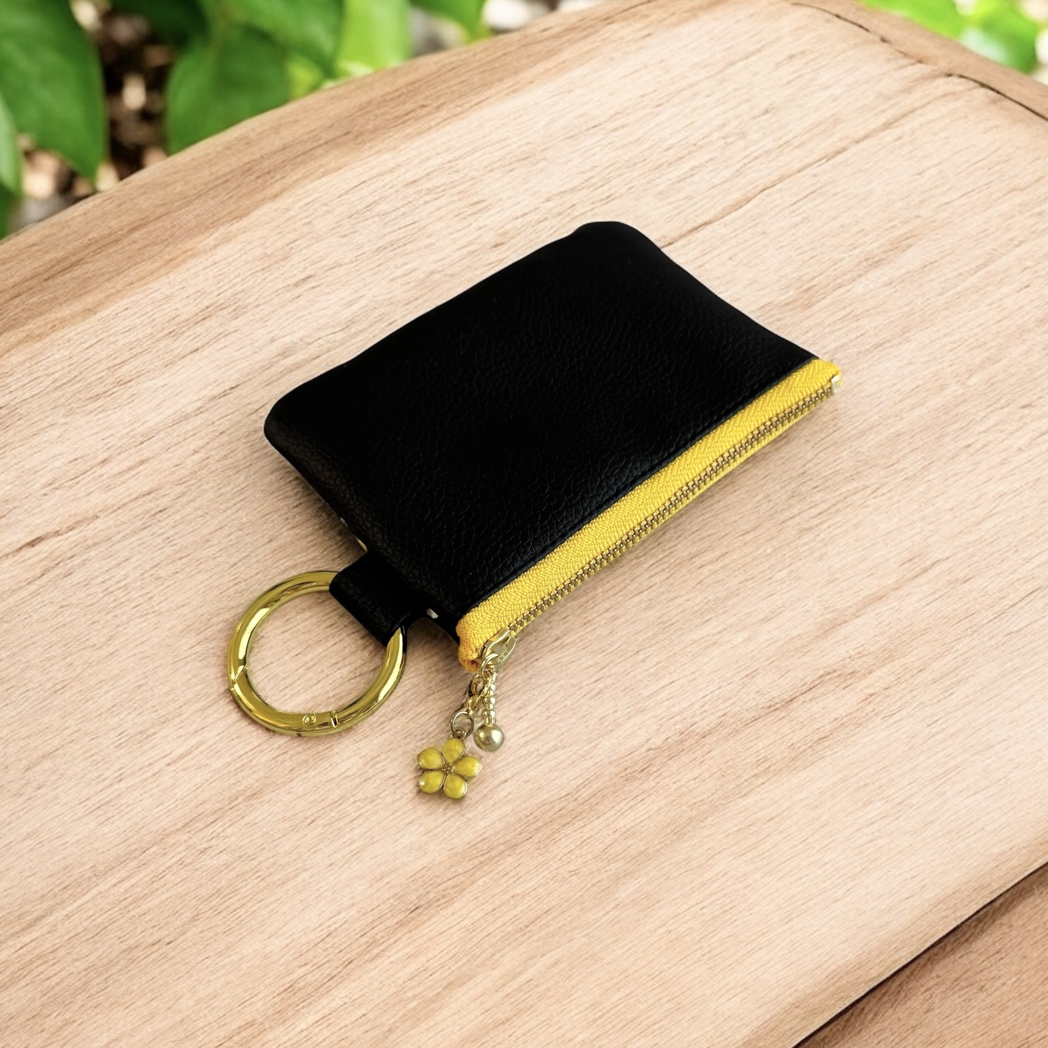 インド刺繍×エコレザー　ミニポーチ（ミモザ）