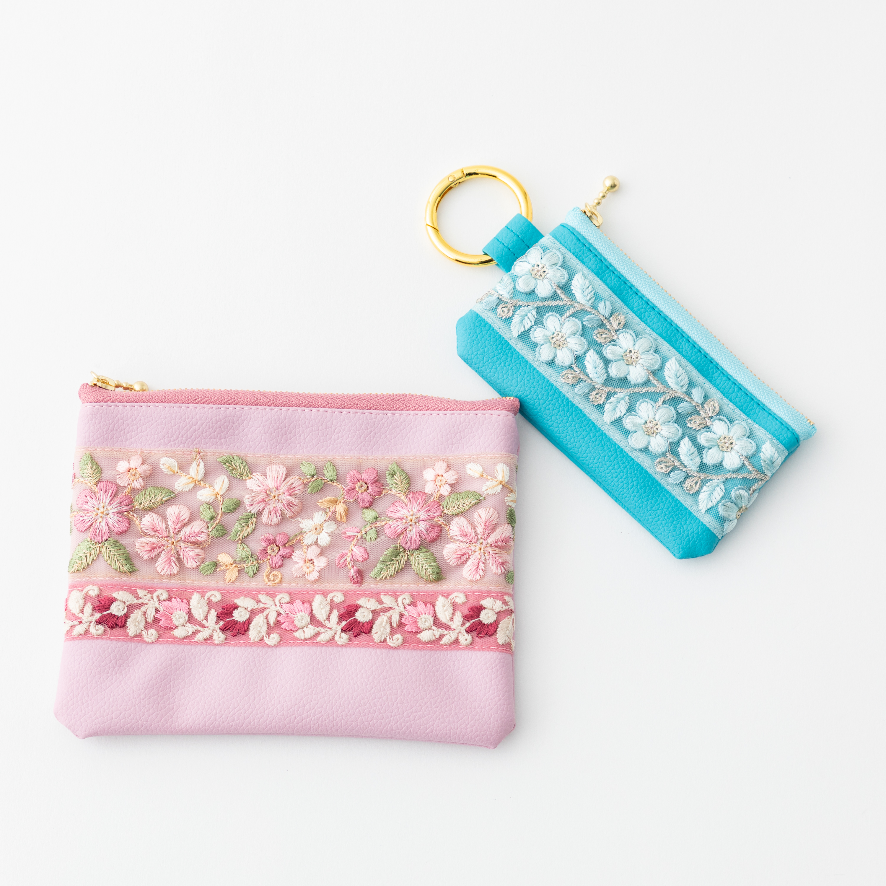 インド刺繍×エコレザー ポーチ2点セット（桜×ライトブルー）
