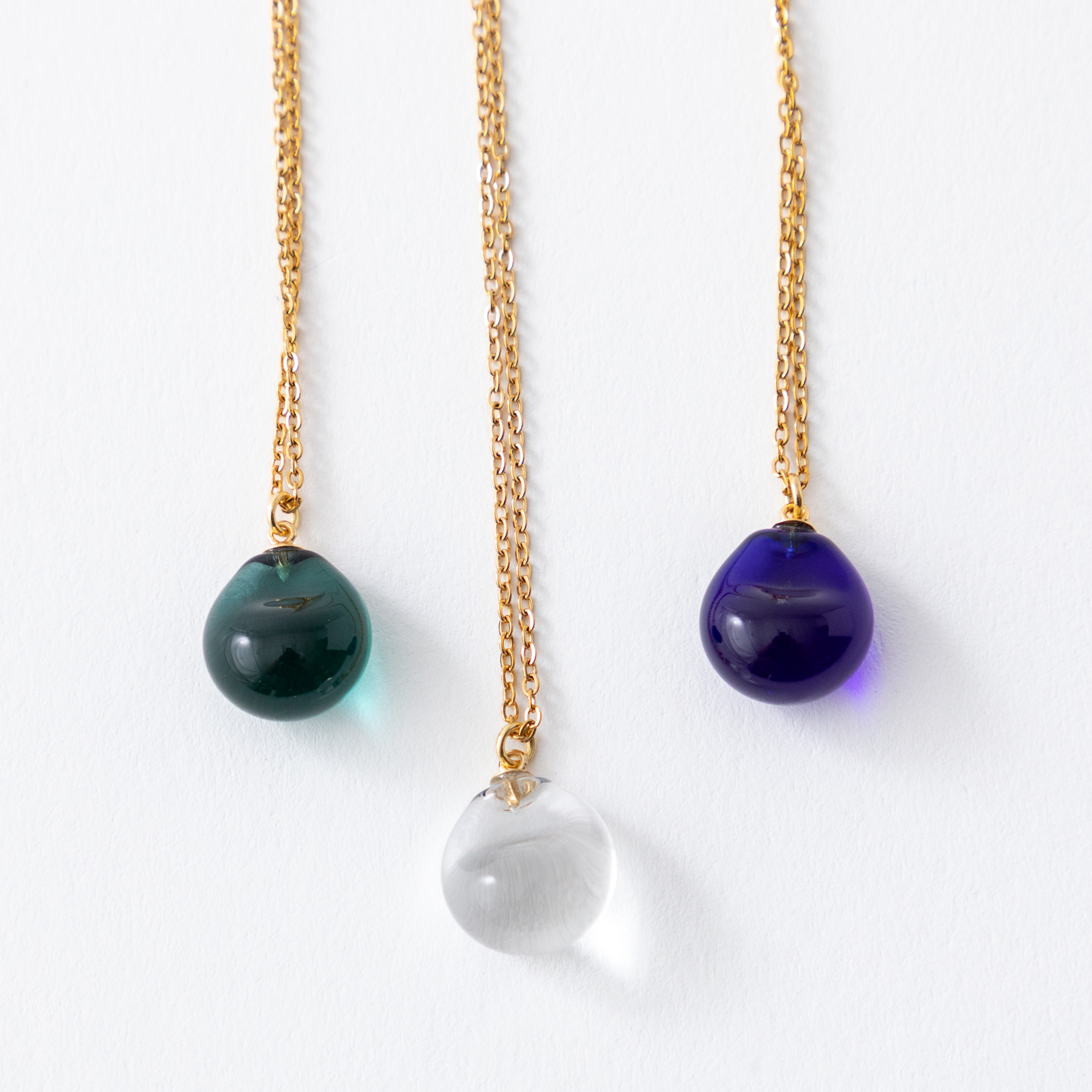 【色が選べる】ガラスのネックレス金属アレルギー対応　“Seed”