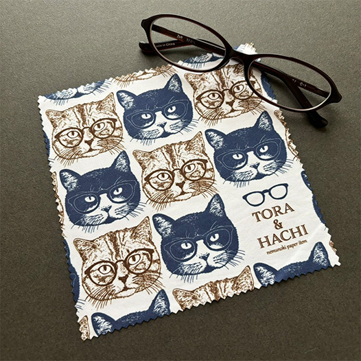 トラとハチ　めがねポーチセット