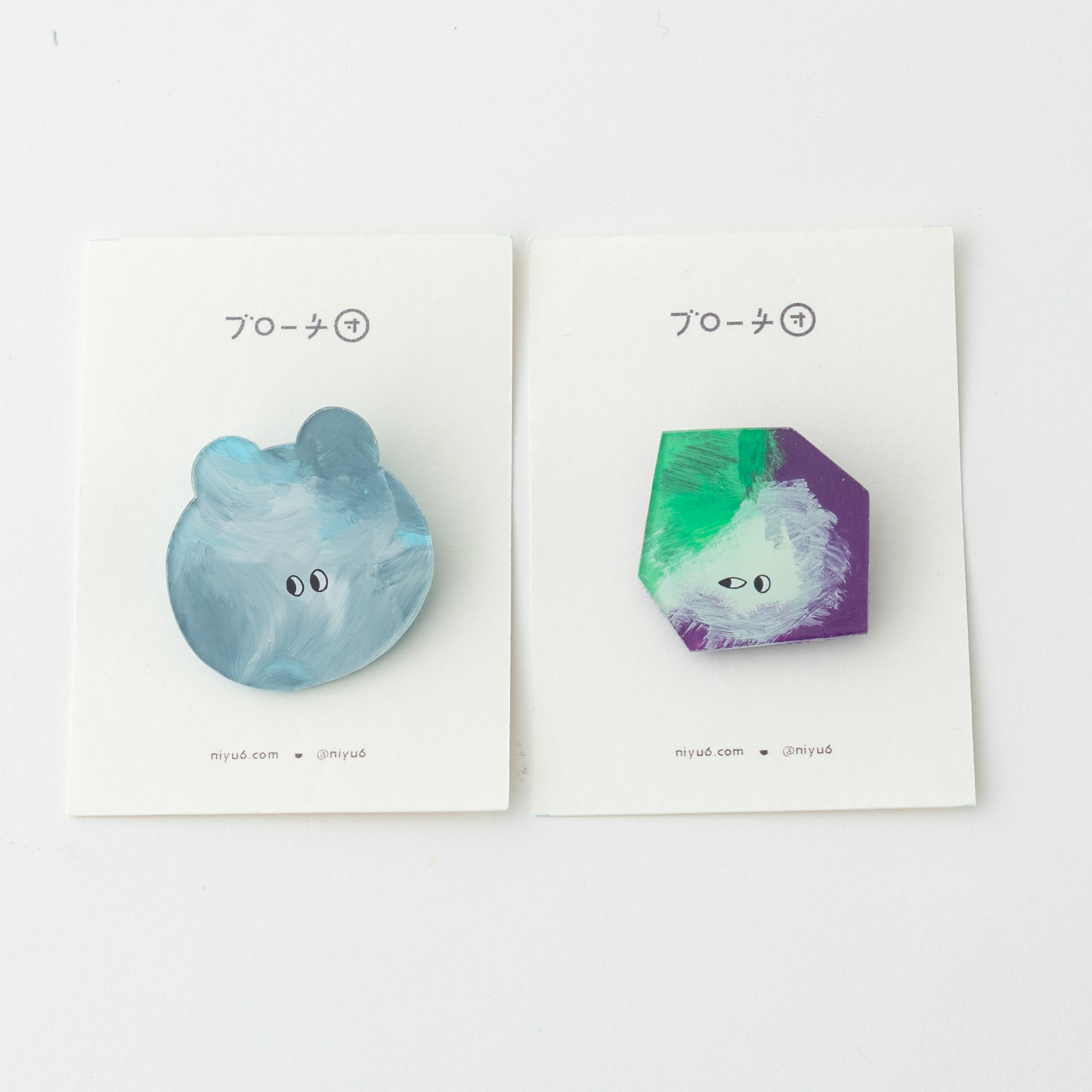 ブローチ団「くもりくま」と「こいし」