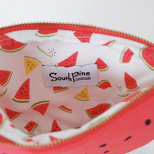 スイカのふかふかポーチ