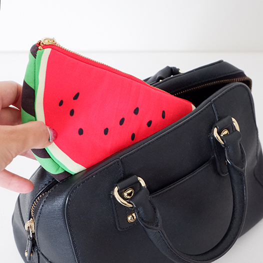 スイカのふかふかポーチ