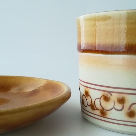 アメの実のカップ&ソーサー