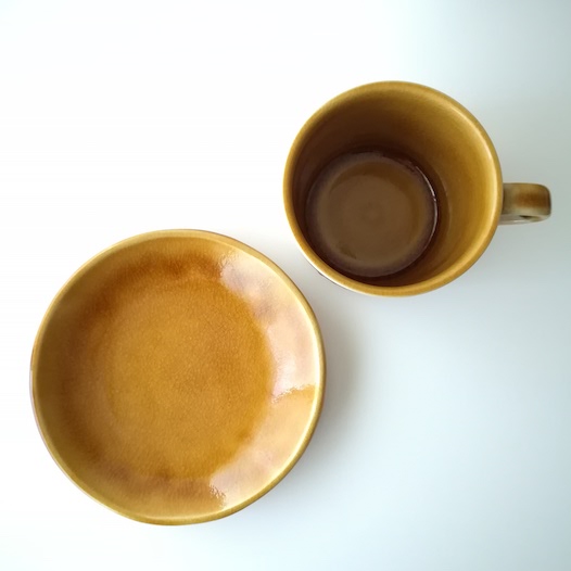 アメの実のカップ&ソーサー