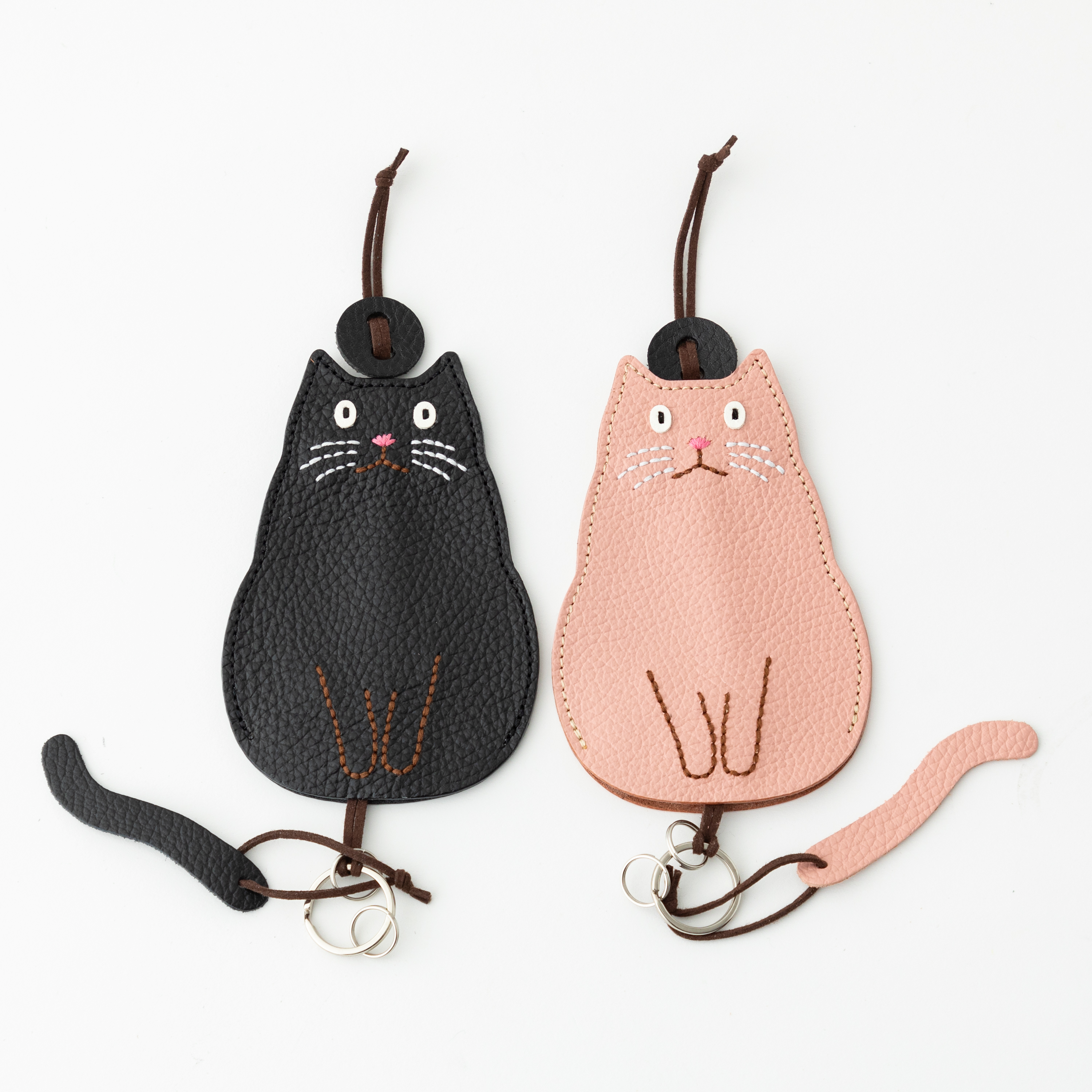 キーケース　大きなサイズ　黒ねこ＆ピンクねこ